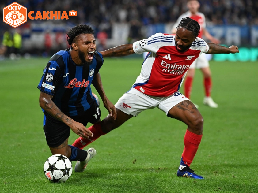 Sterling đang có những ngày tháng khó khăn tại Arsenal (Ảnh: Getty).